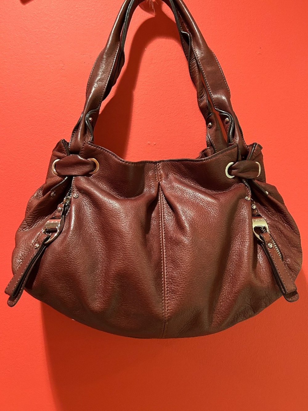 B. Makowsky Classic Brown Leather Shoulder Bag